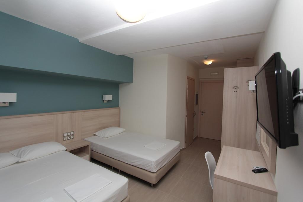 Alarzo Rooms Paralia Katerinis Ngoại thất bức ảnh